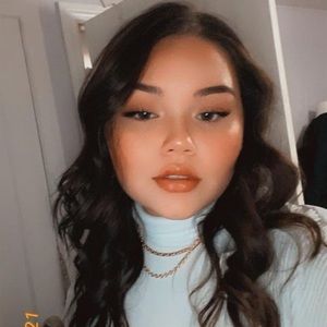 Meet your Posher, Sarah rose